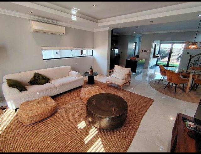 3 BEDROOM TOWNHOUSE FOR SALE IN IZINGA